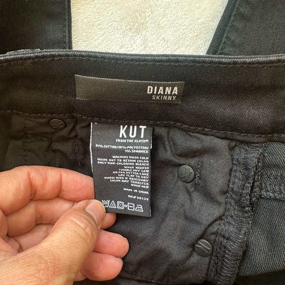 Kut from the Kloth black Denim Pants
Size 0
Brand Kut
Color Black - Picture 5 of 10